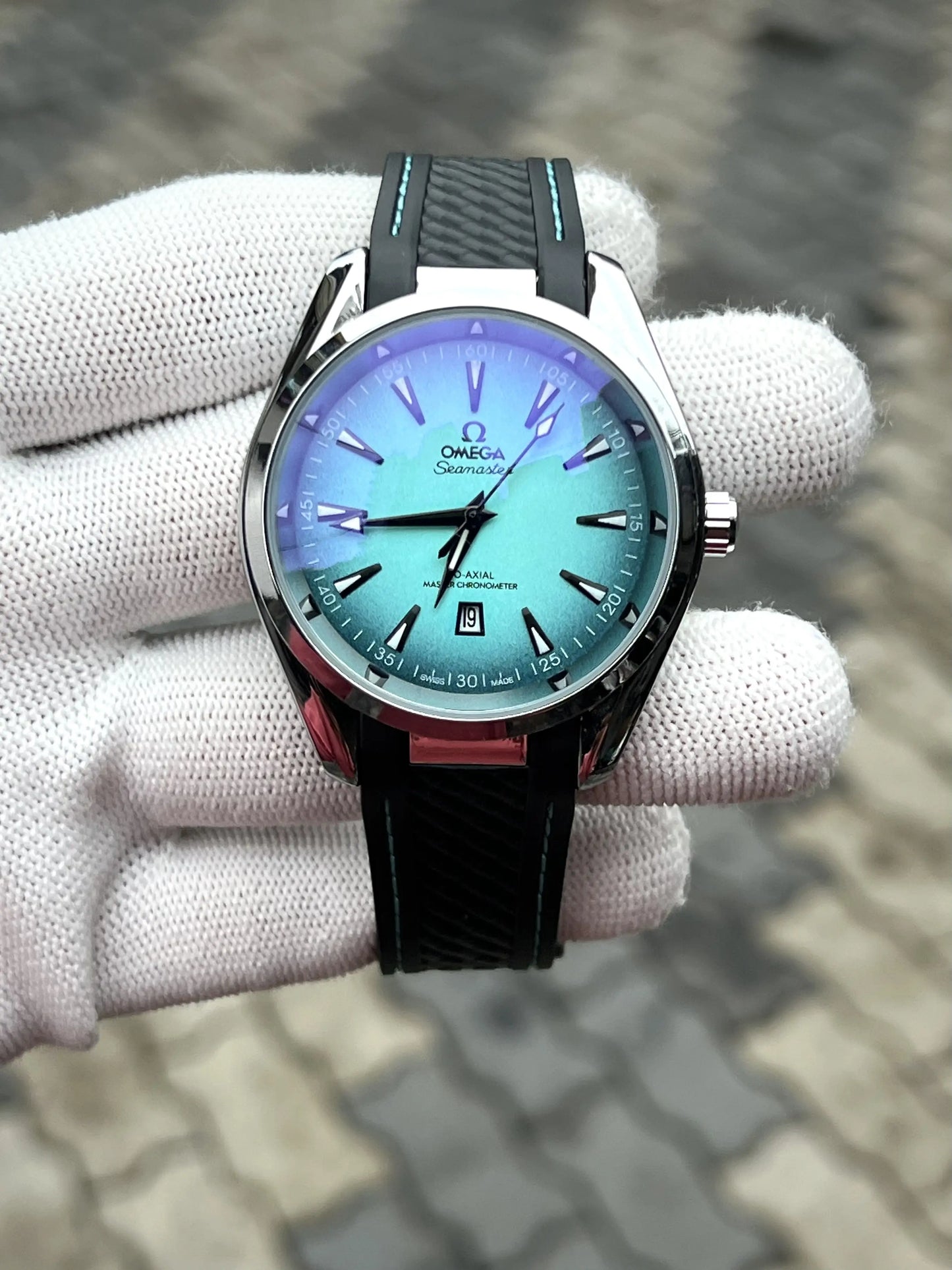 Omega Sea Master World Map Aqua Green Back Open Quartz 