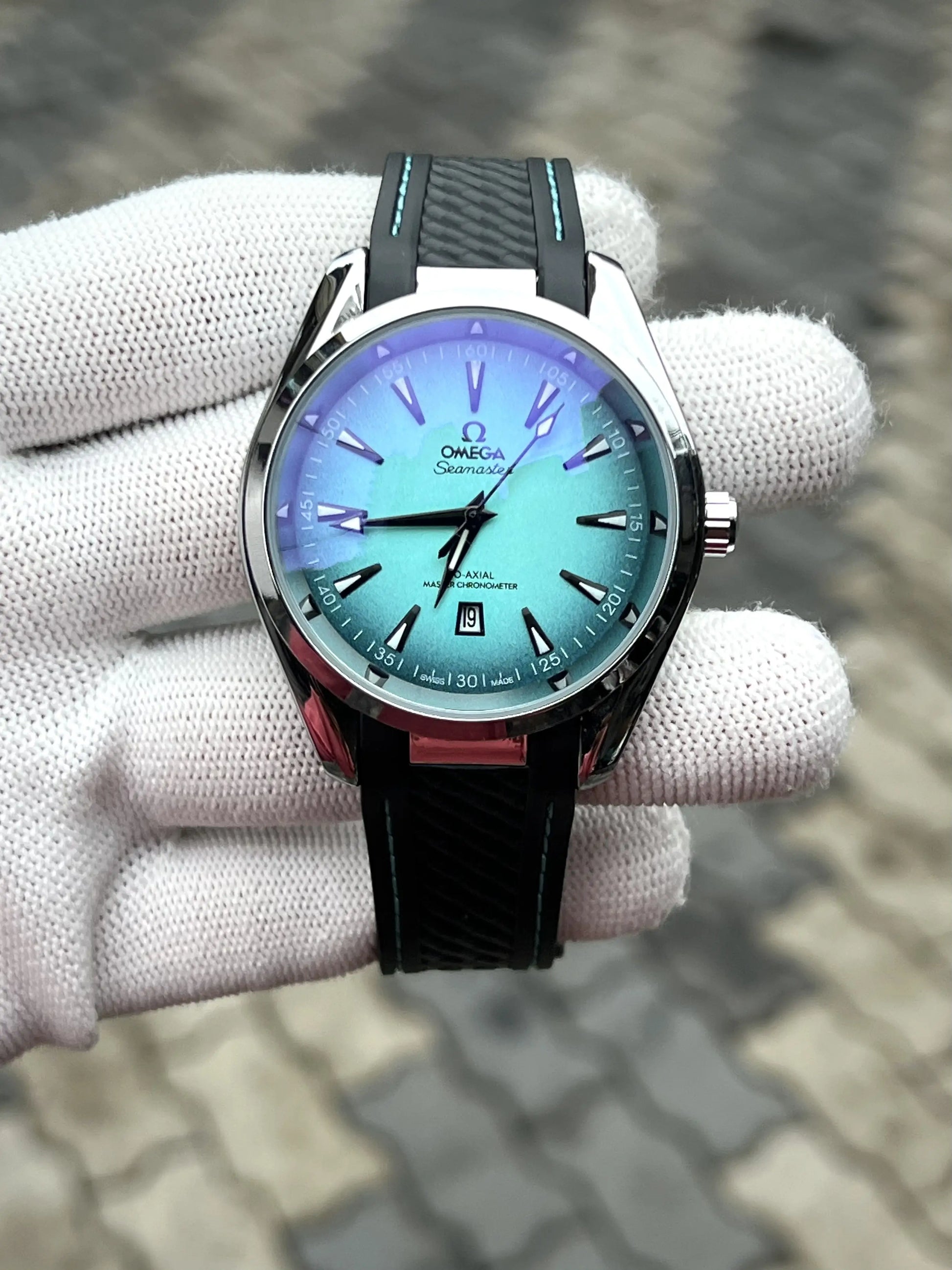 Omega Sea Master World Map Aqua Green Back Open Quartz 