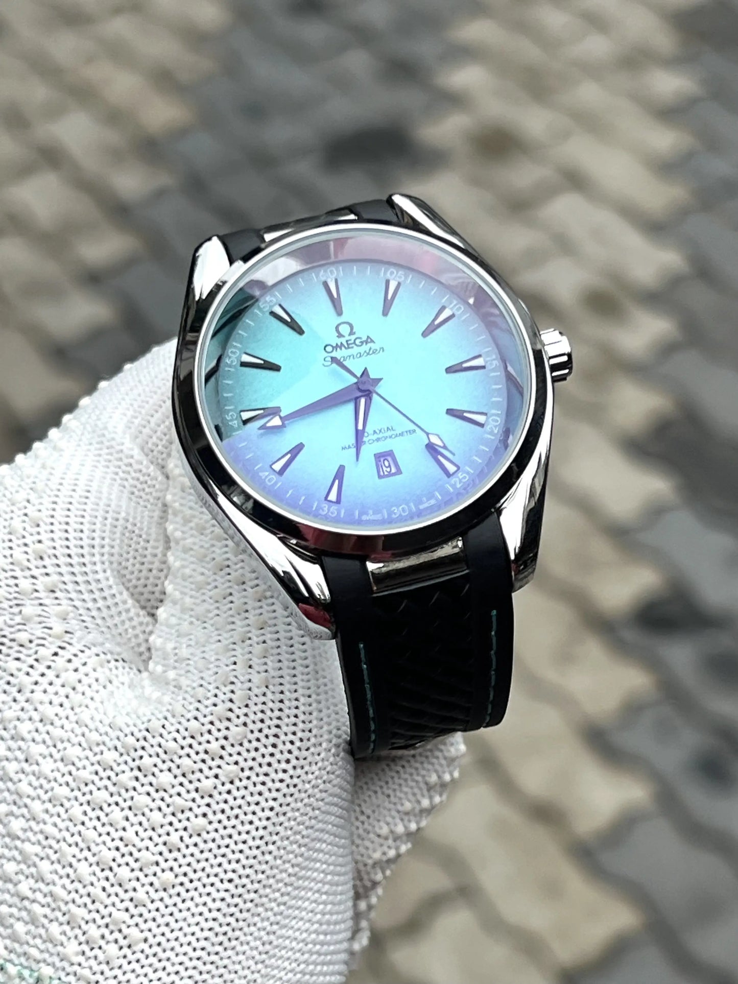 Omega Sea Master World Map Aqua Green Back Open Quartz 