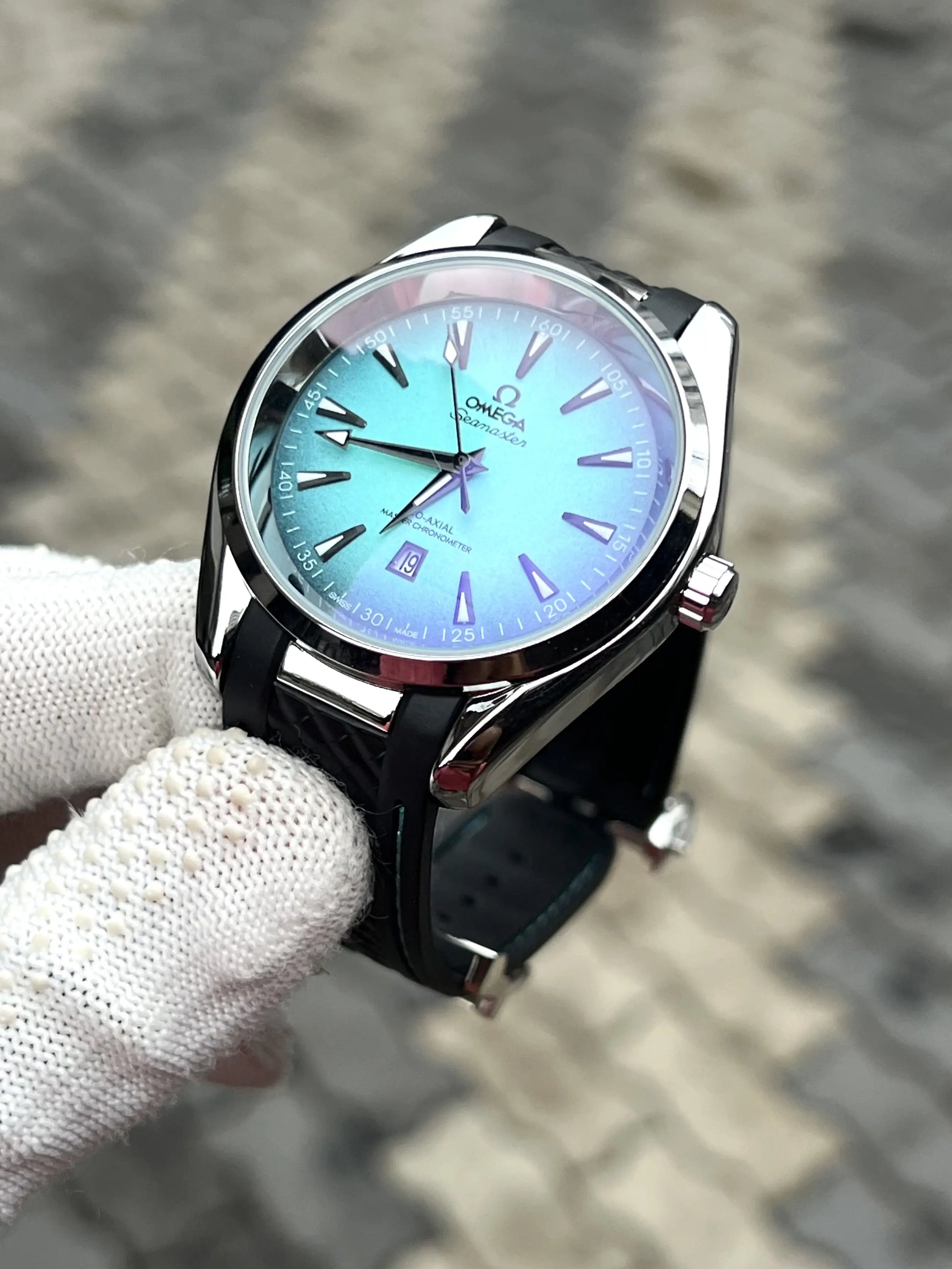 Omega Sea Master World Map Aqua Green Back Open Quartz 