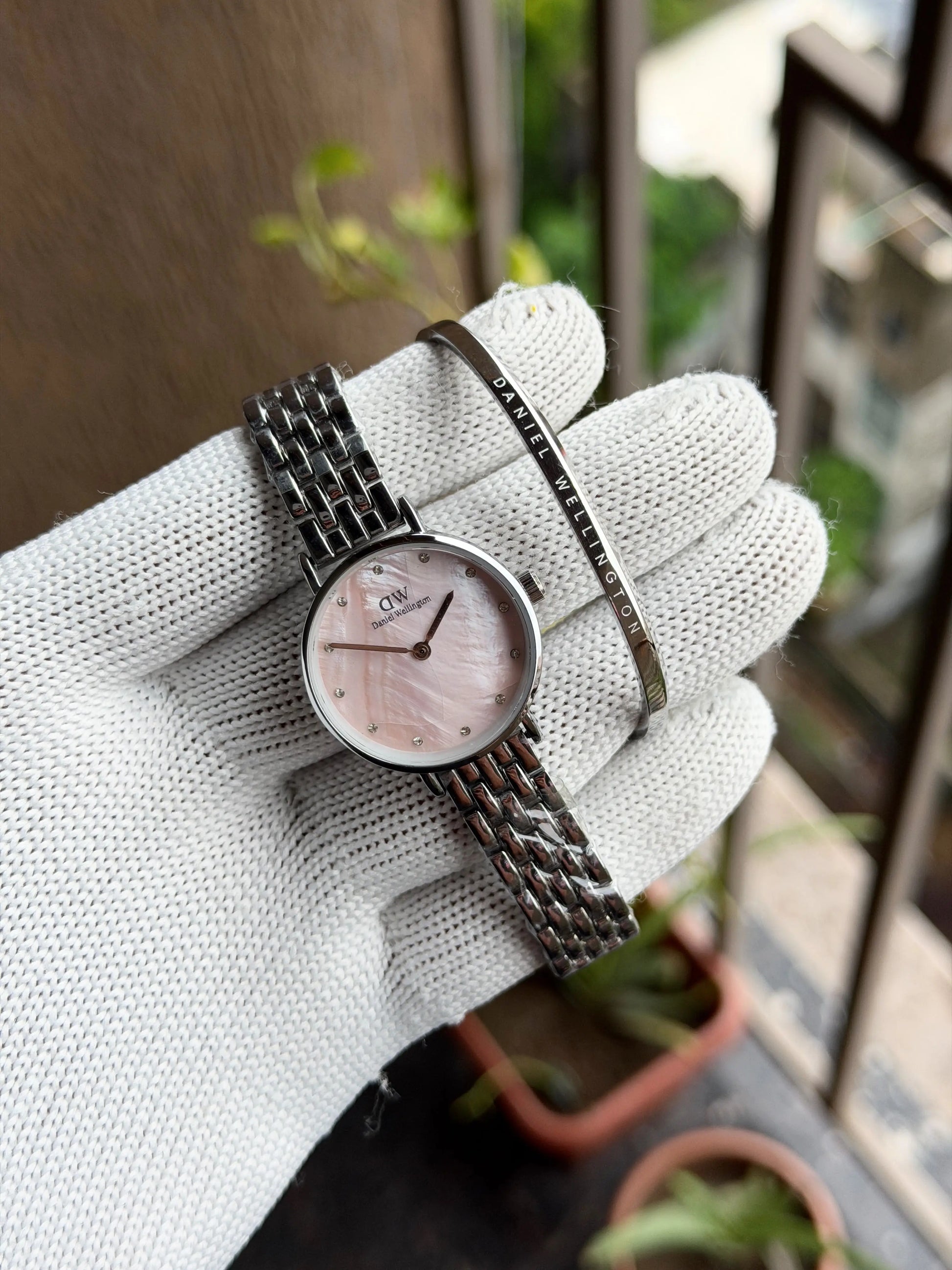 Daniel Wellington Petite Lumine Silver Rose Pink with Classic Silver Bracelet