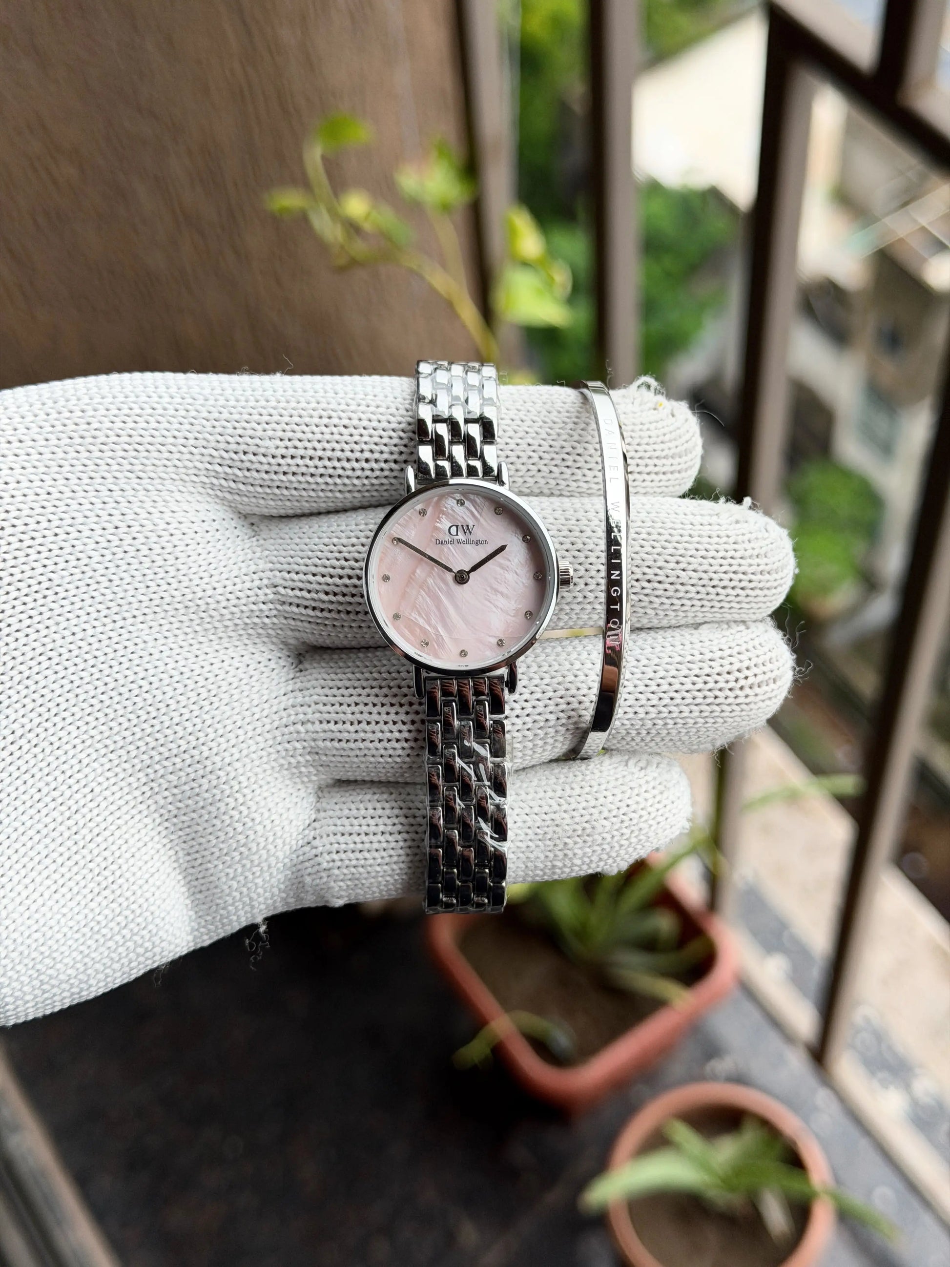 Daniel Wellington Petite Lumine Silver Rose Pink with Classic Silver Bracelet