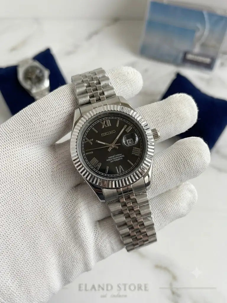 Seiko mod date just roman black