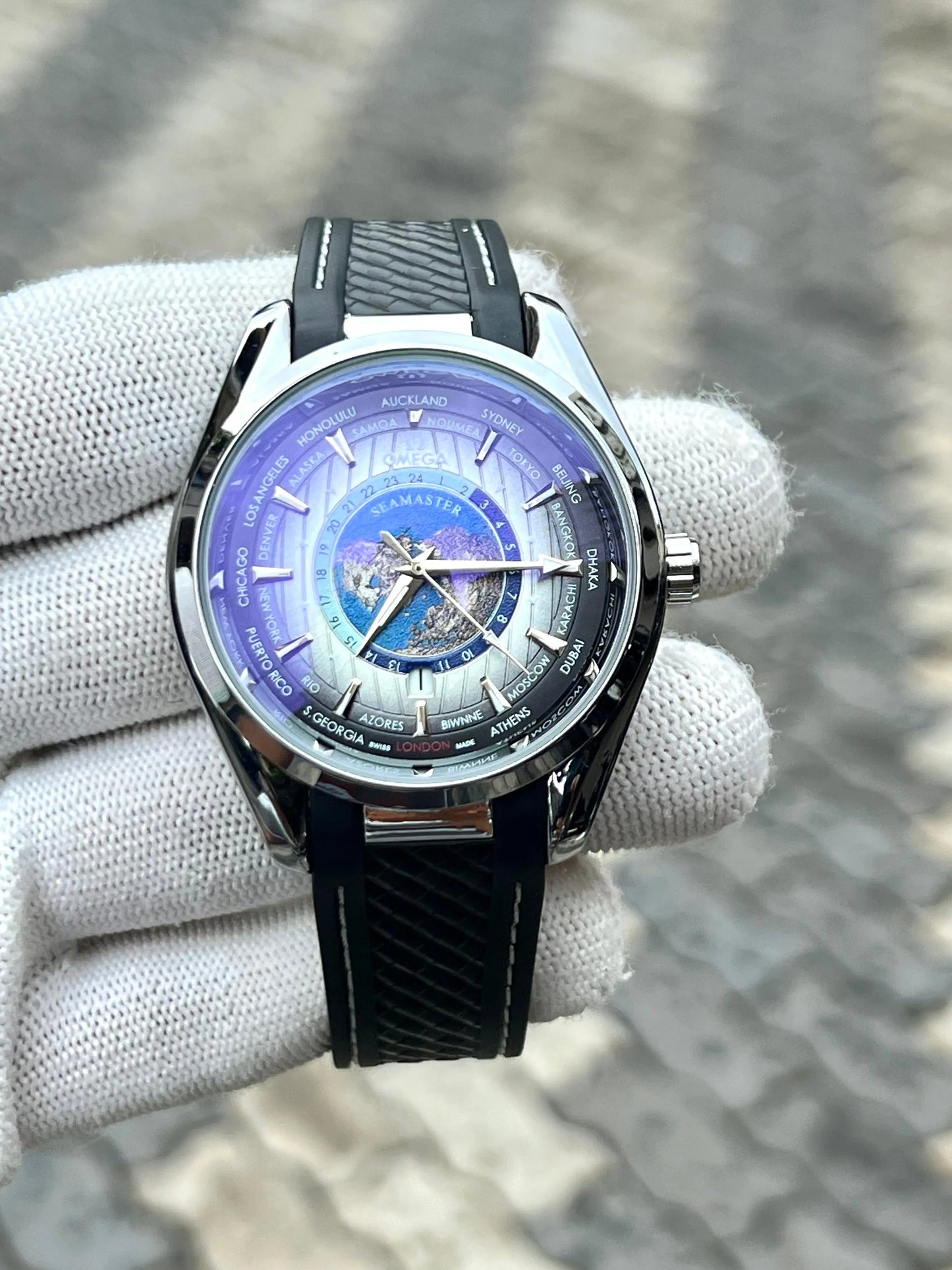 Omega Sea Master World Map Black Back Open Quartz 