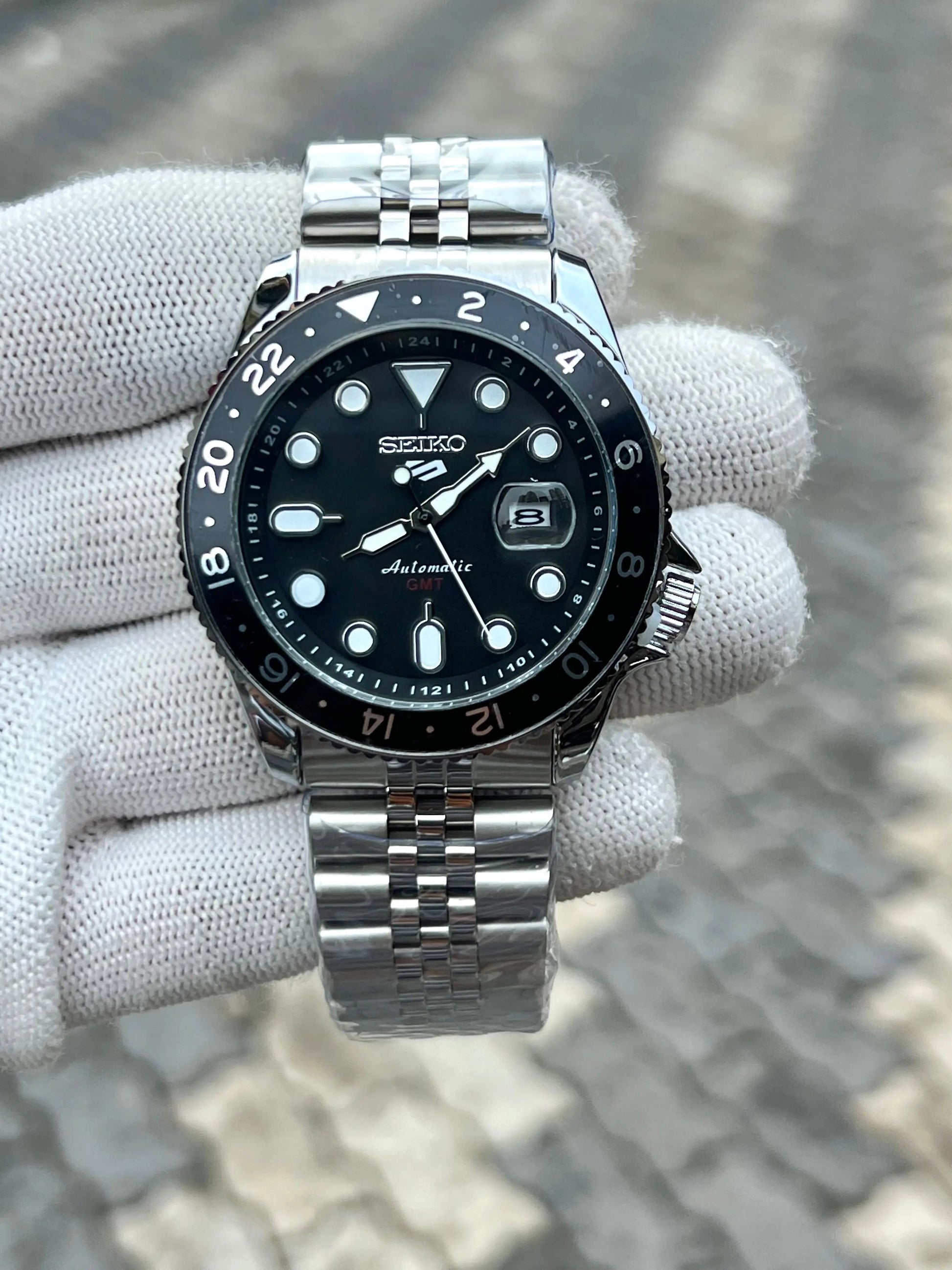 Seiko 5 Sports GMT Quartz Swift Movement Back Open