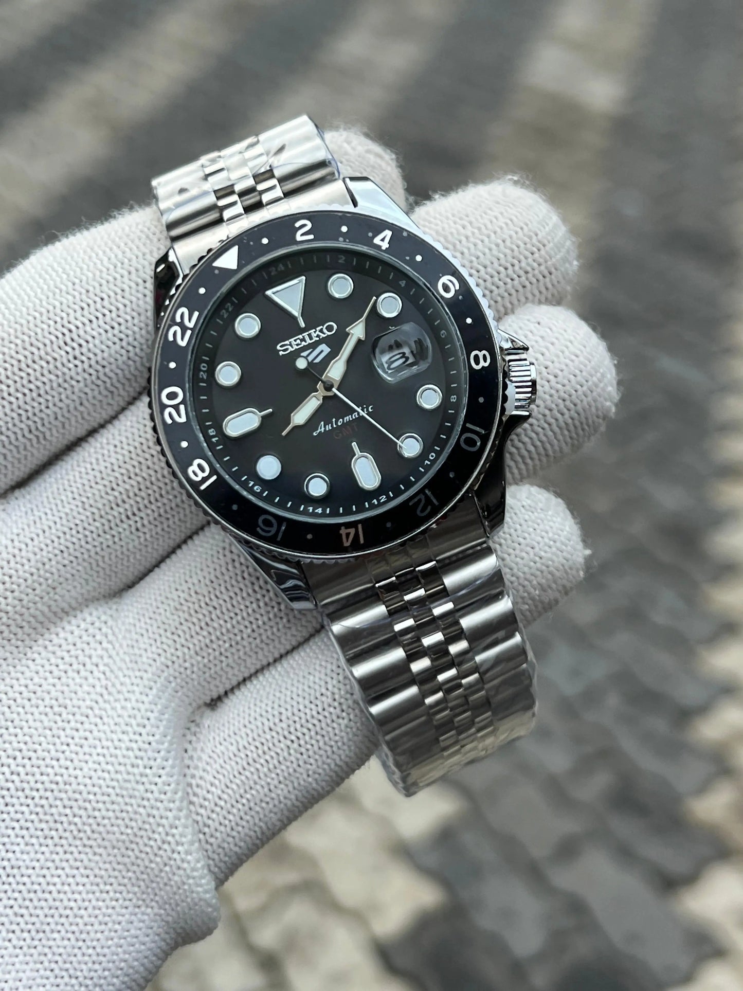 Seiko 5 Sports GMT Quartz Swift Movement Back Open