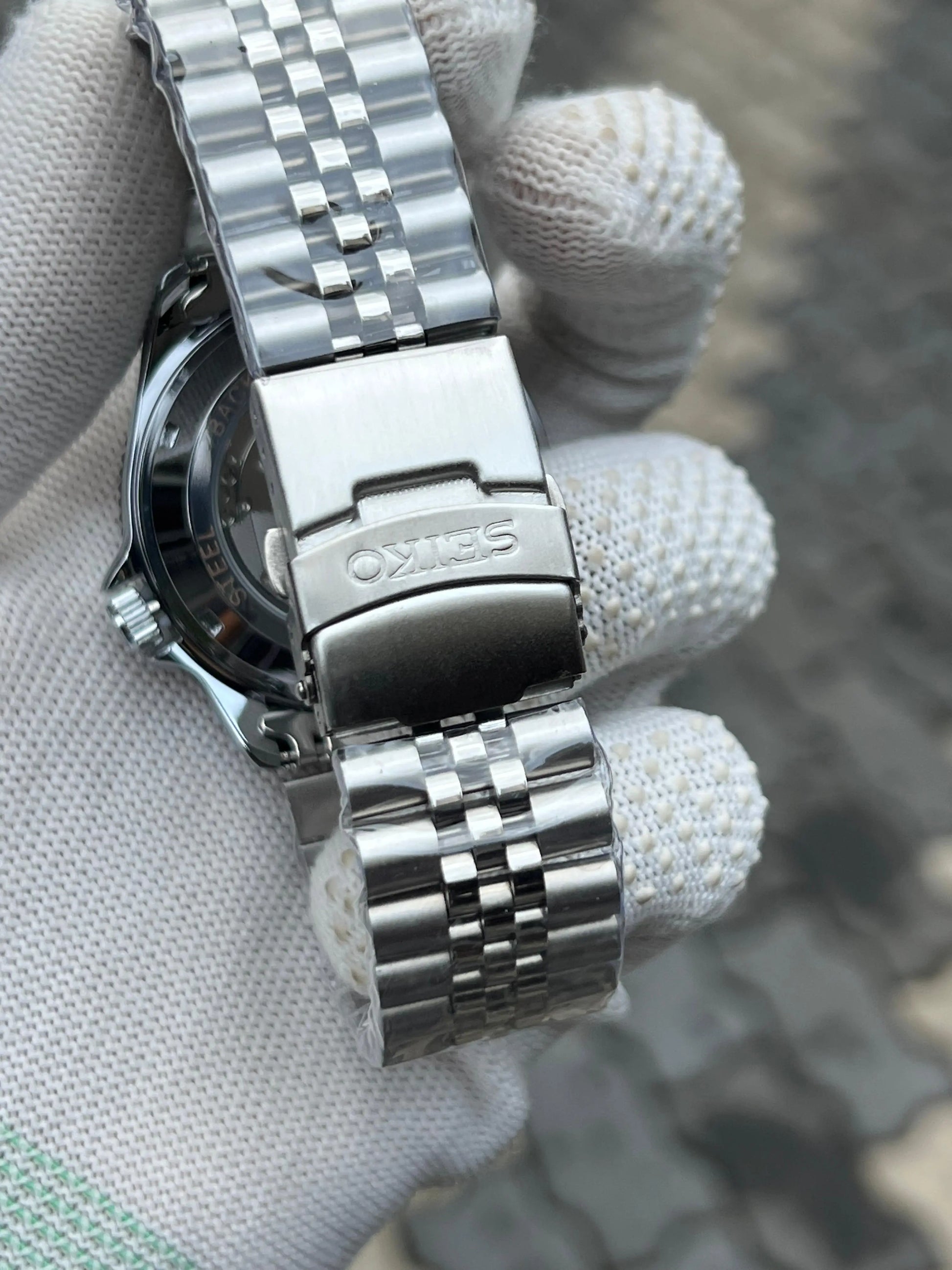 Seiko 5 Sports GMT Quartz Swift Movement Back Open