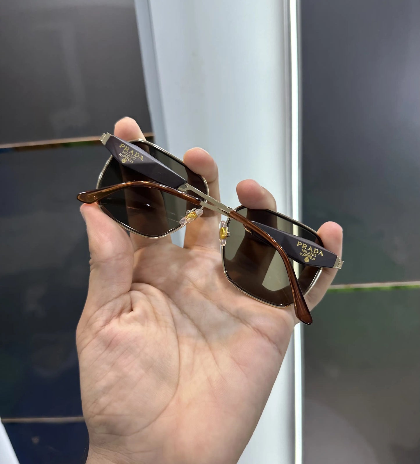 Prad a Gold Brown Premium Shades 119