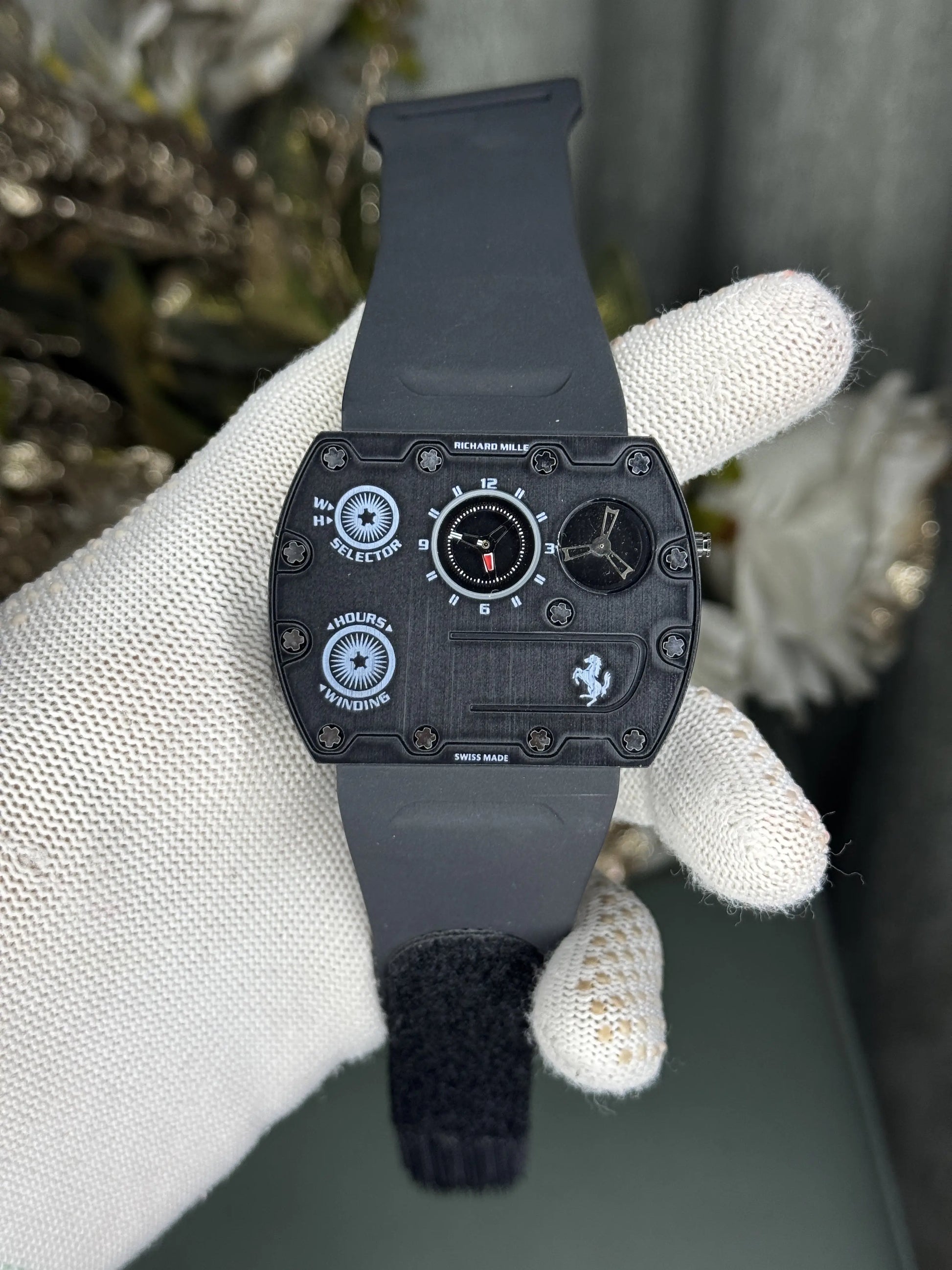 Richard Mill e Ferrar i All Black Premium Watch